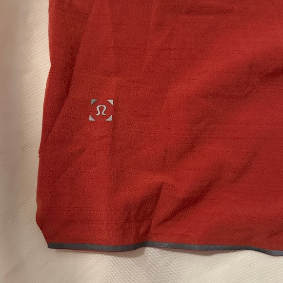 Lululemon License to Train Linerless Short 5" Coral Red size men's medium - Picture 7 of 8
